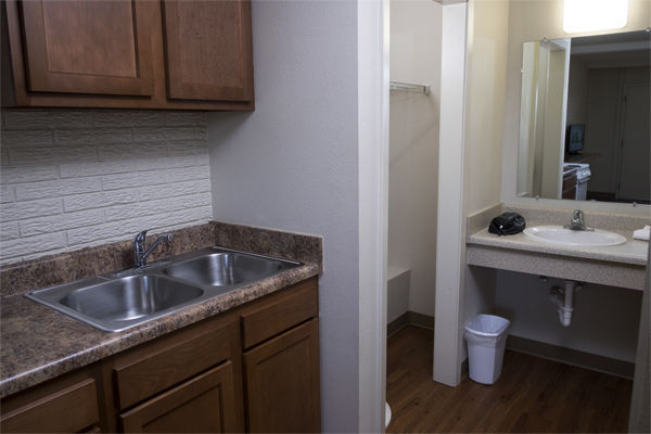 Daybreak Suites Extended Stay Dothan Bagian luar foto